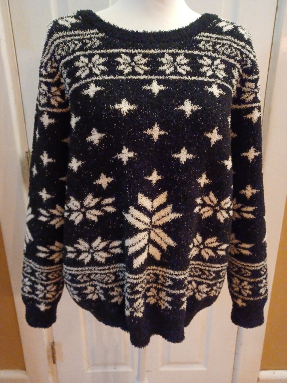 Barefoot Dreams CozyChic Snowflake Sweater Fair Isle Crewneck Pullover